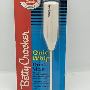 Vintage Betty Crocker Quick Whip Drink Mixer Model BC-1310 NOT Incl 2 AA Battery